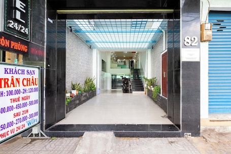 Front of property. Tran Chau Hotel Q4 SG - by BAY LUXURY