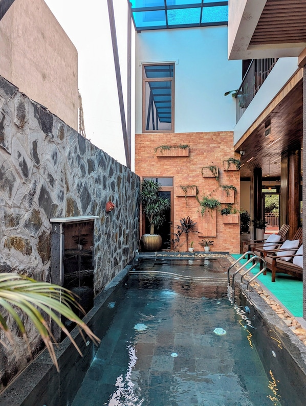 Kolam renang outdoor