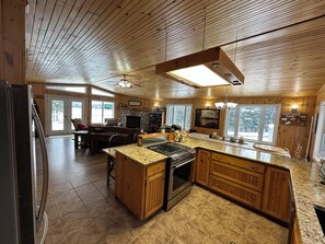 Fridge, microwave, oven, stovetop - Family-Friendly Cottage with all the Amenities You Need!  (Burk's Falls)