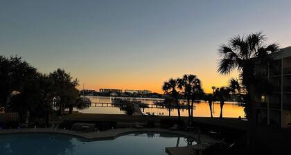 Cozy Waterfront Condo - PB B215