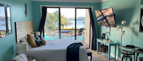 1 chambre, coffres-forts dans les chambres, fer et planche à repasser