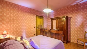 House | 2 bedrooms, iron/ironing board