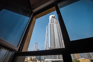 Interior - Elegant 2BR Apt in Yansoon 3 w/ Burj Khalifa Views (Dubai)