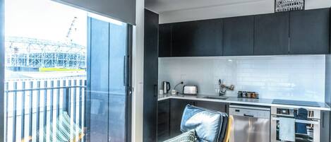 Kühlschrank, Ofen, Herdplatte, Geschirrspüler