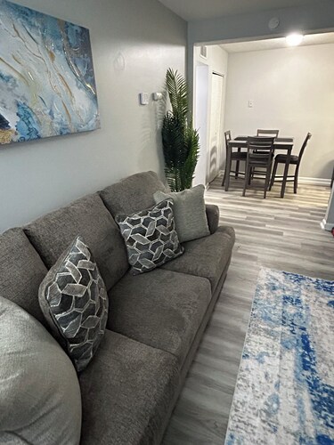 Urban 1-bedroom apartment outside of Charlotte, NC