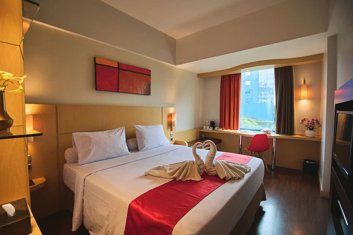 Standard Double Room, City View