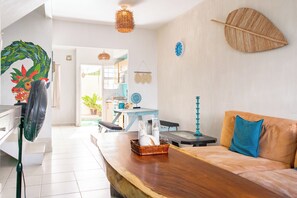 ファミリー ハウス | リビングルーム | テレビ