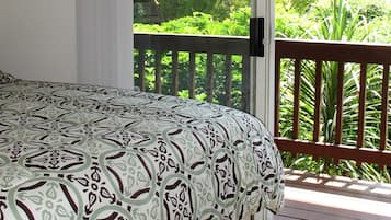 1 bedroom, iron/ironing board, internet, bed sheets