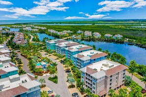 Exterior - Luxurious home with AC, Wifi, resort style amenities and close to Gulf beaches (Bradenton)