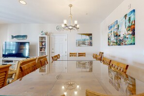 Dining - Oceanview condo with pool, private balcony & steps to beach (North Myrtle Beach)