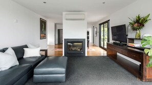 TV, fireplace, offices