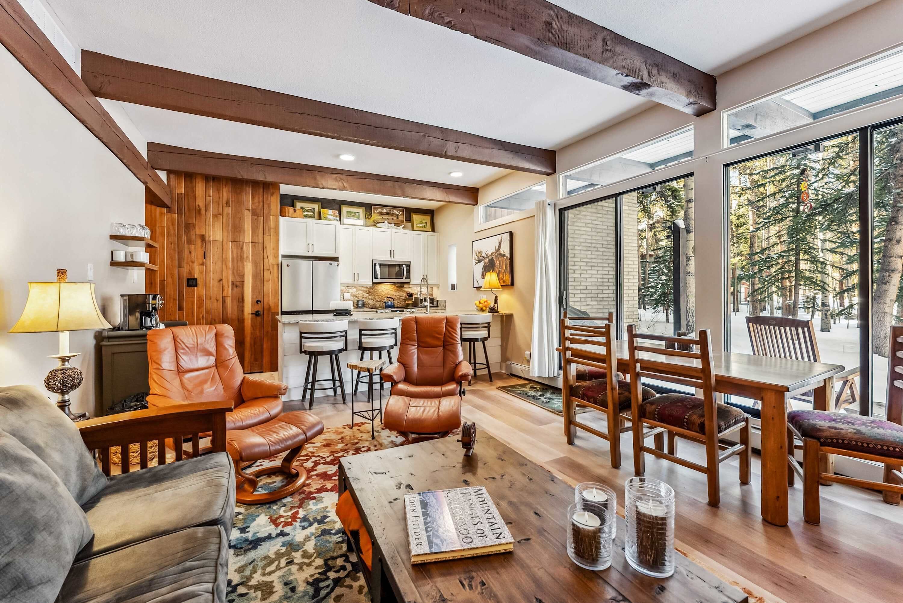 TV, fireplace, offices