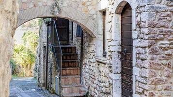 House | Bahagian luar