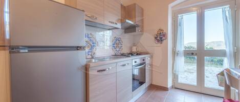 Fridge, oven