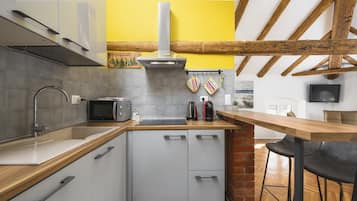 Apartment | Eigene Küche | Wasserkocher, Toaster, Kochgeschirr/Geschirr/Besteck