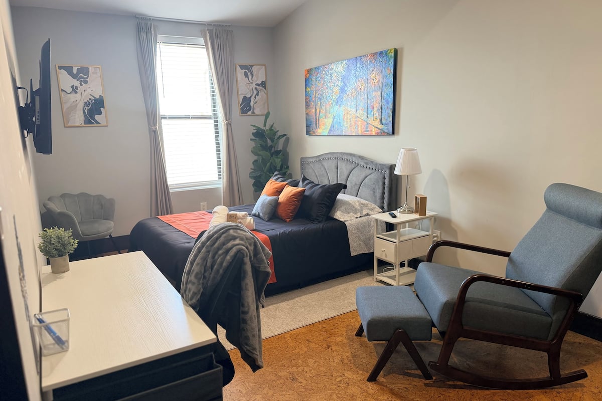 Modern Private Room White | Desk, laptop workspace, iron/ironing board, free WiFi