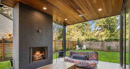 Magnificent Lake Oswego Luxury Estate, Incredible Indoor / Outdoor Living w/ Fireplace, Game Room