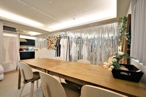 Party Room | Κλινοσκεπάσματα υψηλής ποιότητας, μοναδική διακόσμηση 