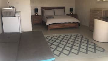 1 bedroom, in-room safe, desk, WiFi