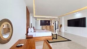 Family Suite, Balcony, Ocean View | Pillowtop beds, in-room safe, desk, blackout drapes - Villa Teraum (Kuta)