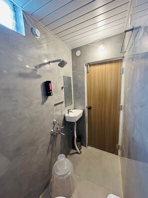 Seife, Shampoo, Toilettenpapier