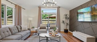 Grand Retreat/5 Bedrooms/Game Room