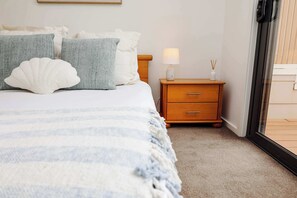 2 bedrooms, iron/ironing board, travel crib, WiFi - Blue Horizon Villa - Sunlit Terraces & Ocean Views (Torquay)