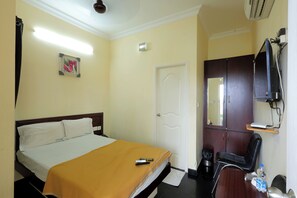 Basic Double or Twin Room | Free WiFi, bed sheets