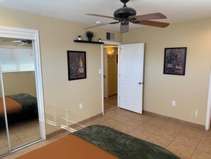 4 bedrooms, desk, iron/ironing board, free WiFi - 4 bedrm house in Central Phoenix WiFi, Putting Green, Phoenix Mountain Preserve (Phoenix)