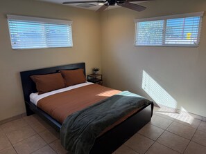 4 bedrooms, desk, iron/ironing board, free WiFi