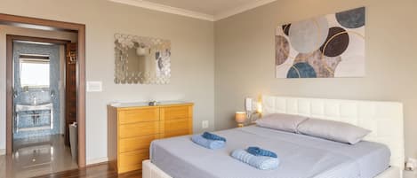家庭公寓, 多间卧室, 双浴室 (Modern and comfortable apart Savoy) | 2 多间卧室、熨斗/熨衣板、折叠床/加床(额外收费)、免费 WiFi