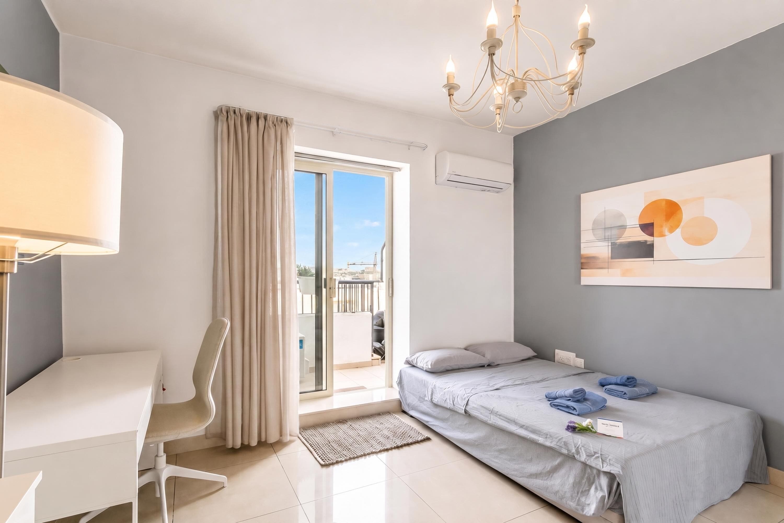 Family Apartment, 2 Bedrooms, 2 Bathrooms (Modern and comfortable apart Savoy) | 2 bedrooms, rollaway beds (surcharge)
