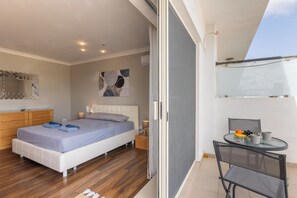 2 bedrooms, iron/ironing board, rollaway beds, free WiFi - Modern and Comfortable Apart Savoy Garden (Gzira)