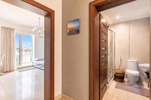 Bathroom - Modern and Comfortable Apart Savoy Garden (Gzira)