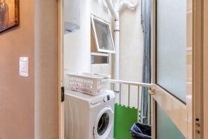 Familienapartment, 2 Schlafzimmer, 2 Bäder (Modern and comfortable apart Savoy) | Innenbereich