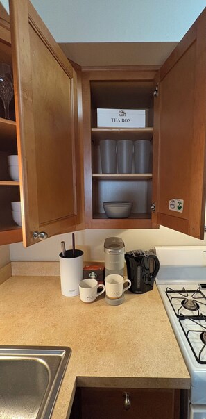 Private kitchen - Private cozy Apartment 1Bed+1Bath 
“Entire place only for you”
WiFi-Parking

 (Tinley Park)