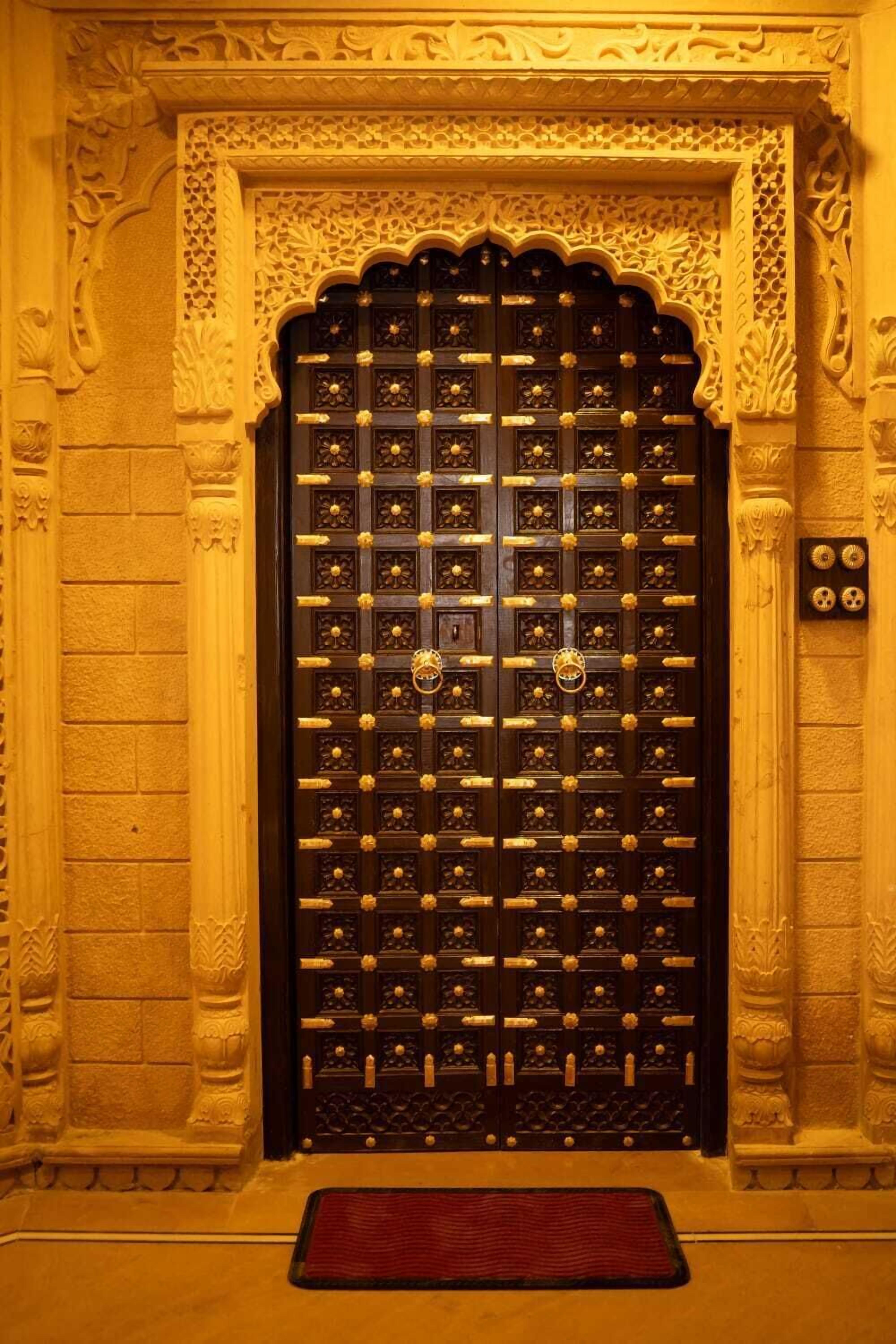 تفاصيل الفندق من الداخل