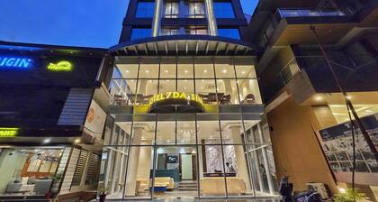 Hotel 7 Days Inn