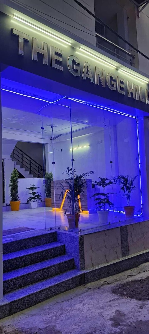 Front of property - The Gange Hill By Green Bird Hospitality (Rishikesh)