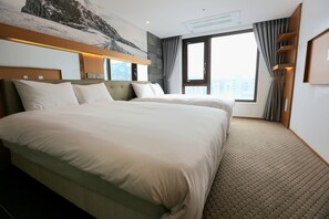 View from room - Asia Hotel Jeju (Jeju City)