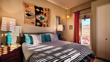 2 bedrooms, Egyptian cotton sheets, premium bedding, down duvets