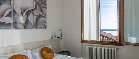 2 chambres, fer et planche Ă repasser, Wi-Fi, literie fournie