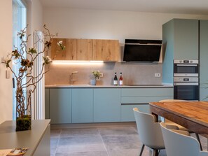 Microwave, oven, dishwasher