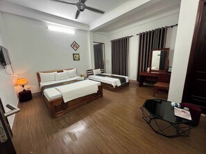 Eenvoudige vierpersoonskamer | Gratis wifi