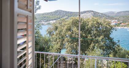 Perfect Beachfront Getaway Ideal for Families