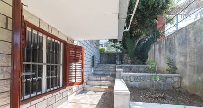Perfect Beachfront Getaway Ideal for Families