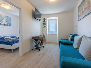 Apartment (One Bedroom Apartment with Terrace) | Living room