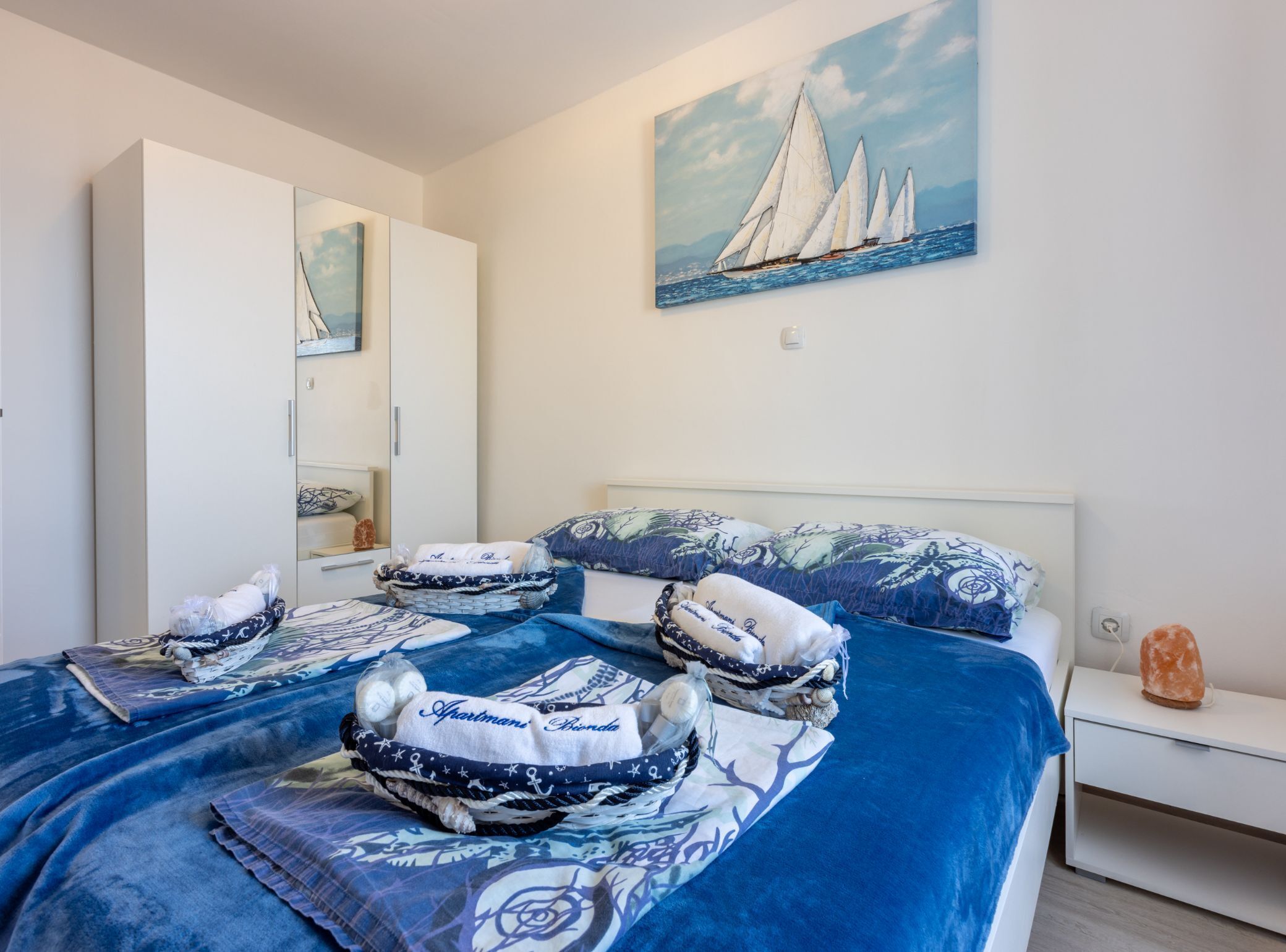 Apartment (One Bedroom Apartment with Terrace) | 2 bedrooms, free WiFi