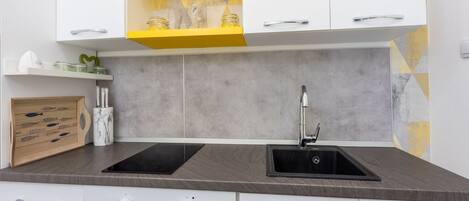 Appartement (One Bedroom Apartment with Terrace) | Cuisine privée