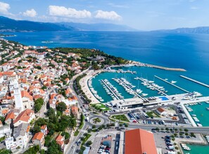 Apartment (One Bedroom Apartment) | Aerial view - Apartments Bionda (Novi Vinodolski)